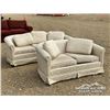 Image 2 : SOFA & LOVESEAT