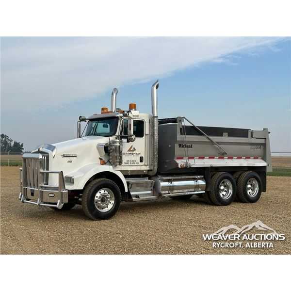2015 KENWORTH T800 T/A DUMP TRUCK
