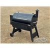 Image 1 : 36 IN. TRAEGER SMOKER GRILL