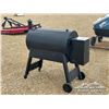 Image 3 : 36 IN. TRAEGER SMOKER GRILL