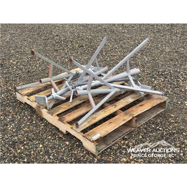 (4) ADJUSTABLE PIPE STANDS