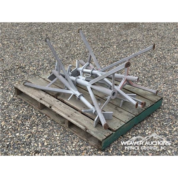 (4) ADJUSTABLE PIPE STANDS