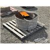 Image 3 : BRICK FIRE PIT W/ GRILL