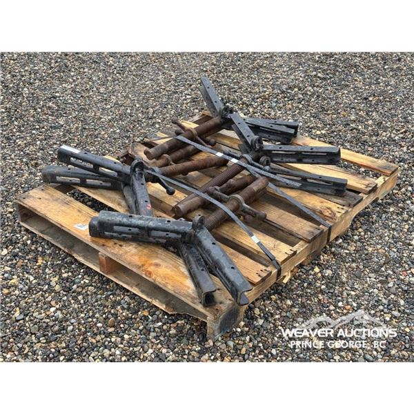 (8) PIPE CRADLES