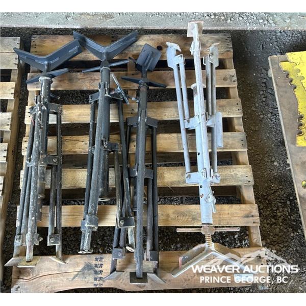 PIPE STANDS