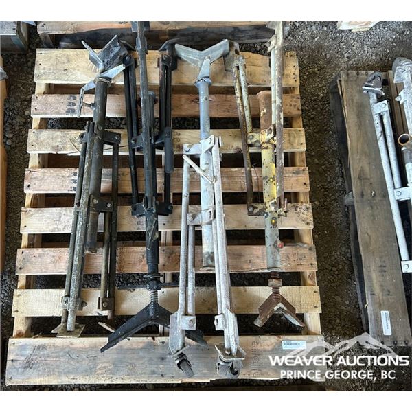 PIPE STANDS