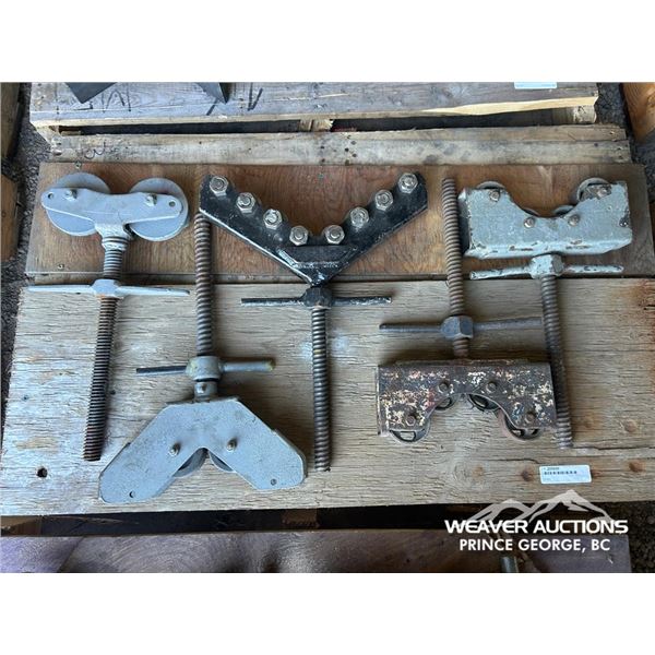 PIPE STANDS ROLLER HEAD ATTACHMENTS