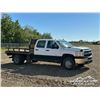 Image 2 : 2013 CHEVROLET 3500HD CREW CAB FLATBED TRUCK