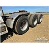 Image 45 : 2005 KENWORTH T800 TRI DRIVE SLEEPER TRUCK TRACTOR