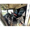 Image 9 : 2005 KENWORTH T800 TRI DRIVE SLEEPER TRUCK TRACTOR