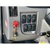 Image 17 : 2015 PETERBILT 348 T/A WATER TRUCK