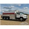 Image 2 : 1996 FREIGHTLINER FL80 13,600 LITRE T/A FUEL TRUCK