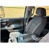Image 7 : 2015 CHEVROLET 3500HD CREW CAB FLATBED TRUCK