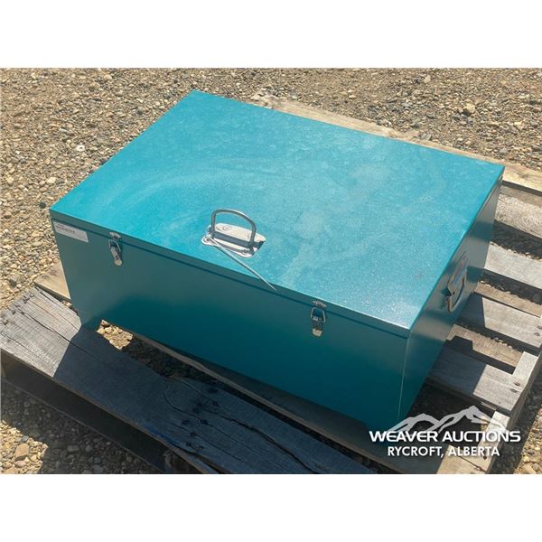 QTY OF RATCHET TIE DOWNS W/FLATPACK TOOL BOX