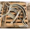 Image 1 : STEEL PIPE BRACKET CLAMPS
