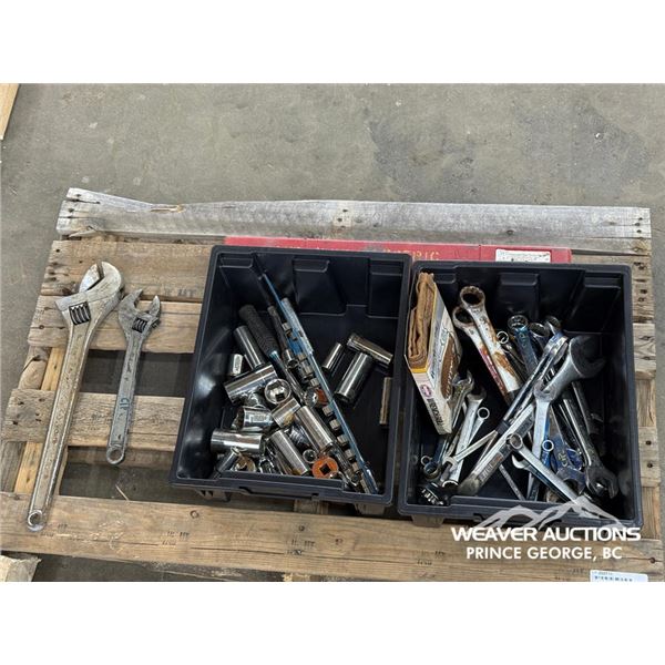 QUANTITY OF SOCKETS & WRENCHES