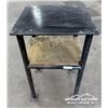 Image 1 : SHOP TABLE