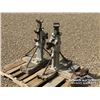 Image 4 : (2) SIMPLEX SHOP JACKS