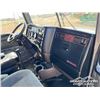 Image 25 : 2005 KENWORTH T800B TRI DRIVE WINCH TRACTOR