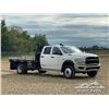 Image 2 : 2019 DODGE RAM 5500HD CREW CAB FLATBED TRUCK