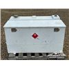 Image 8 : 320L SQUARE FUEL TANK & TOOLBOX