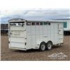 Image 3 : 2012 ROSEBURG 16 FT.  T/A  HORSE TRAILER