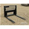 Image 2 : CAT 48 IN. SKID STEER PALLET FORKS