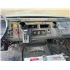 Image 11 : 2002 FREIGHTLINER FL80 T/A CREW CAB BUCKET TRUCK