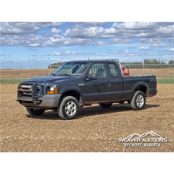 2006 FORD F250 XL EXTENDED CAB PICKUP