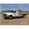 Image 1 : 2004 FORD F350 XLT SINGLE CAB FLATBED TRUCK