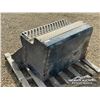 Image 2 : KENWORTH SIDE STEP STORAGE BOX