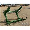 Image 2 : 6 FT. GRAPPLE TO FIT 640 LOADER