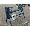 Image 2 : WOOD LATHE W/ TOOLS