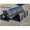 Image 4 : SKID STEER 6 FT. BROOM SWEEPER