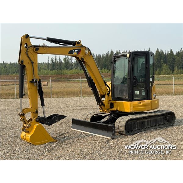 2017 CAT 305.5 MINI HYDRAULIC EXCAVATOR
