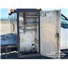 Image 26 : 2006 FORD F550 SUPER DUTY XLT FLAT DECK TRUCK
