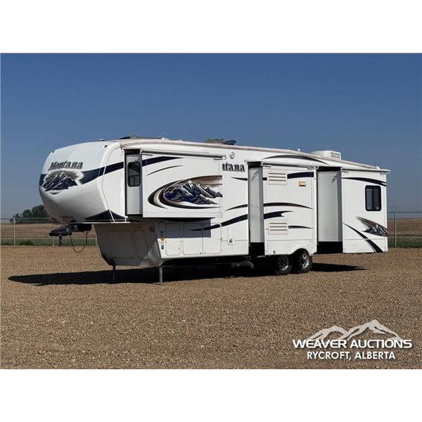 2010 MONTANA 3400RL 38 FT. T/A TRAVEL TRAILER