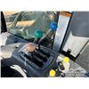Image 17 : 2002 NEW HOLLAND TV140 BI-DIRECTIONAL TRACTOR