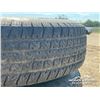Image 8 : (5) CARLISLE 235/80R16 TIRES & RIMS