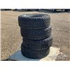 Image 1 : (4) GRIZZLY 285/70R17 TIRES