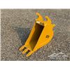 Image 1 : MINI EXCAVATOR 12 IN. BUCKET