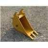 Image 3 : MINI EXCAVATOR 12 IN. BUCKET