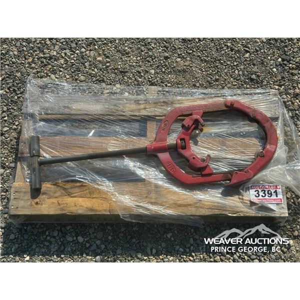 PIPE CUTTER