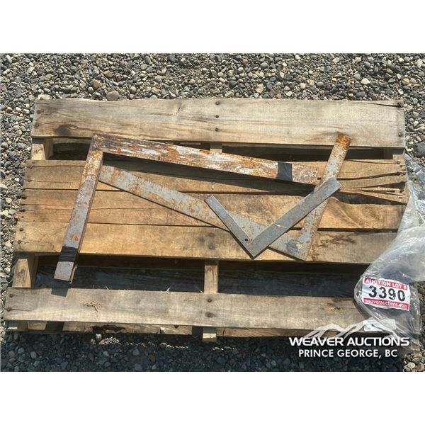CARPENTER SQUARES