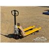 Image 1 : INDUSTRIAL PALLET JACK