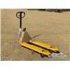 Image 4 : INDUSTRIAL PALLET JACK