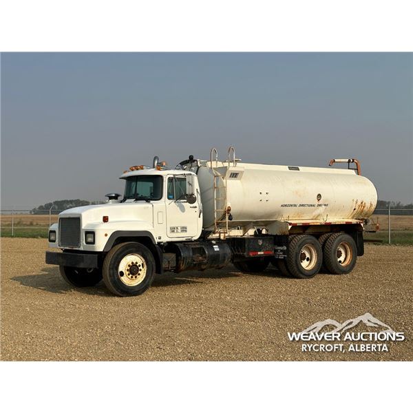 1997 MACK RD688S T/A 100 BBL WATER TRUCK