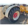 Image 23 : INTERNATIONAL 560 COCKSHUTT 2WD TRACTOR