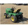 Image 4 : JOHN DEERE 318 LAWN TRACTOR