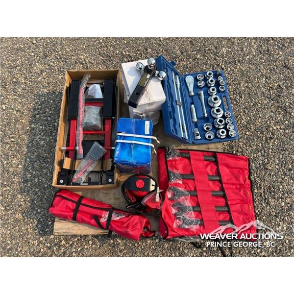 (6) PCE. UNUSED TOOLS &  (3) JACKS